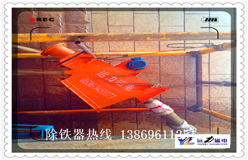 管道式自動(dòng)除鐵器，內(nèi)蒙古管道式自動(dòng)除鐵器廠家_RCYG液體不銹鋼內(nèi)蒙古管道式自動(dòng)除鐵器廠家_水泥造紙廠管道除鐵器圖片